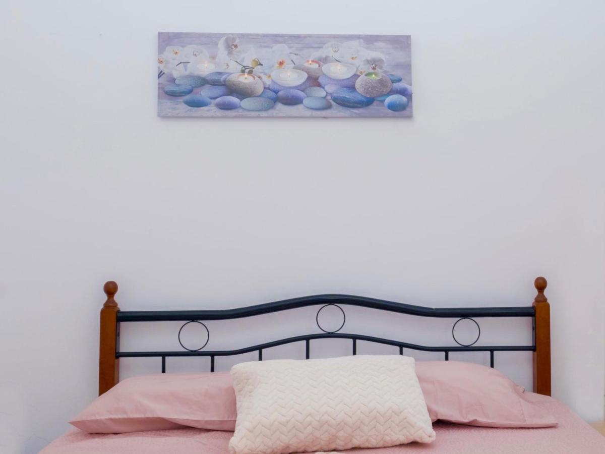 Fam Central Apt Ираклио Екстериор снимка